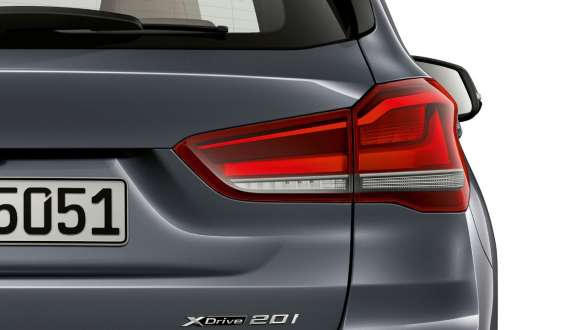 BMW X5 G05 2018 interior driver using Connected Navigation