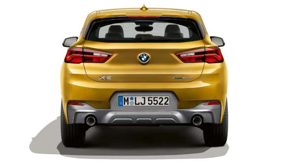 BMW X5 G05 2018 interior driver using Connected Navigation